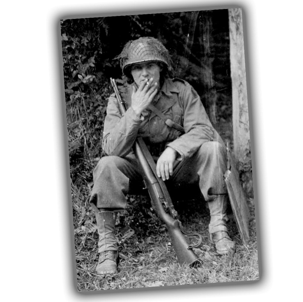 American soldier at rest in military uniform vintage retro WW2 Photo Glossy 4*6 in A055