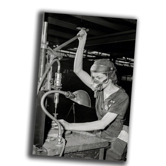 woman working at the machine vintage retro WW2 Photo Glossy 4*6 in B046
