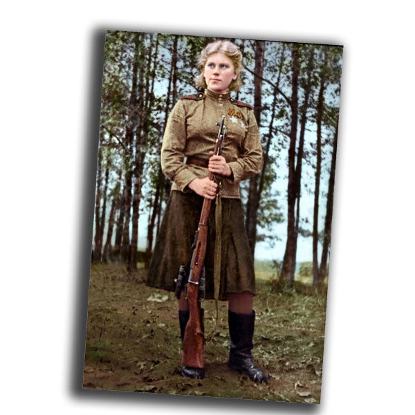 Soviet woman sniper with rifle from the 1940s WW2 Photo Glossy 4*6 in C036