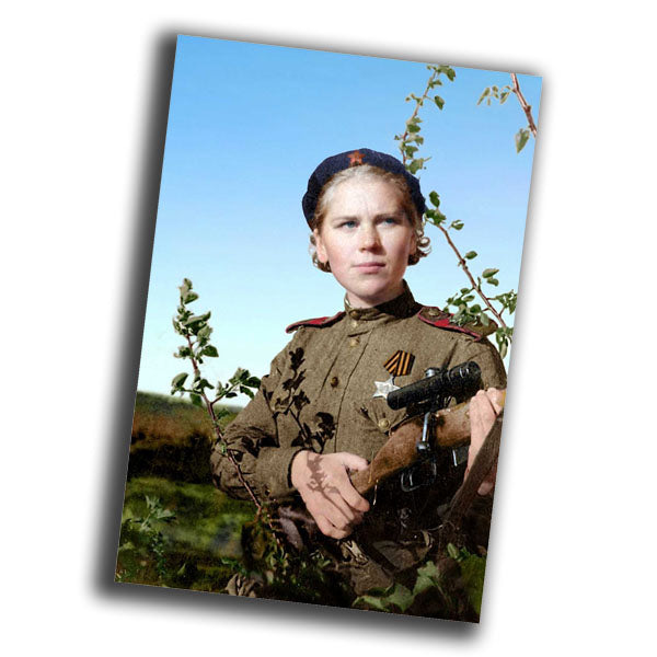Soviet woman sniper with rifle from the 1940s WW2 Photo Glossy 4*6 in C039