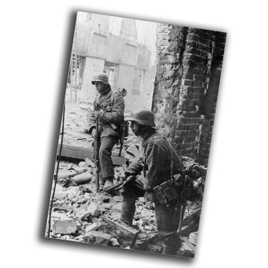 German soldiers with weapons in Europe WW2 Photo Glossy 4*6 in C046