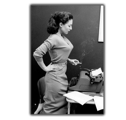 vintage classic retro woman secretary WW2 Photo Glossy 4*6 in K052